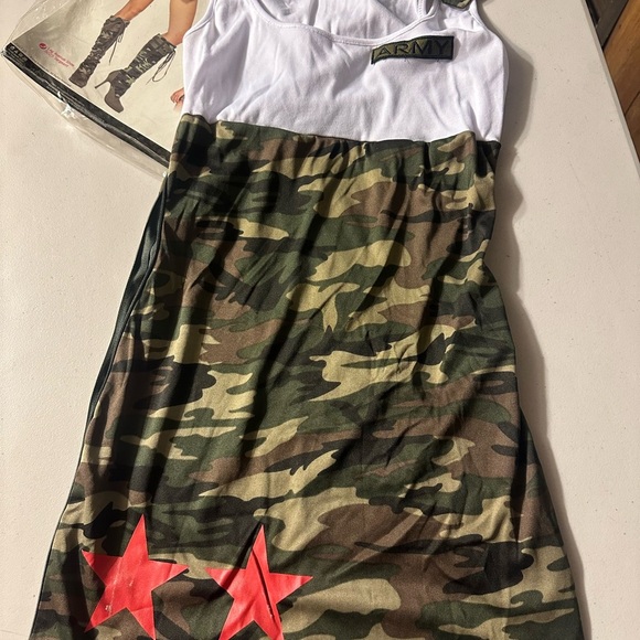 Combat Cutie Costume - Picture 6 of 10